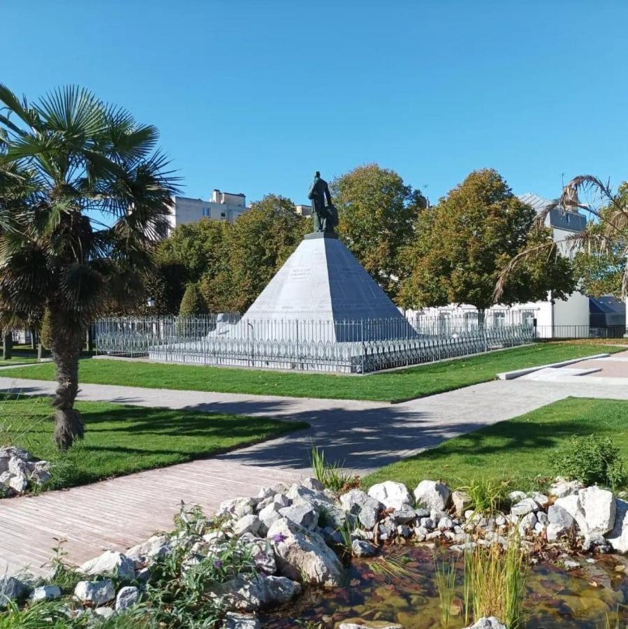 Appartamento Au Jardin De La Basilique Boulogne-sur-Mer Esterno foto